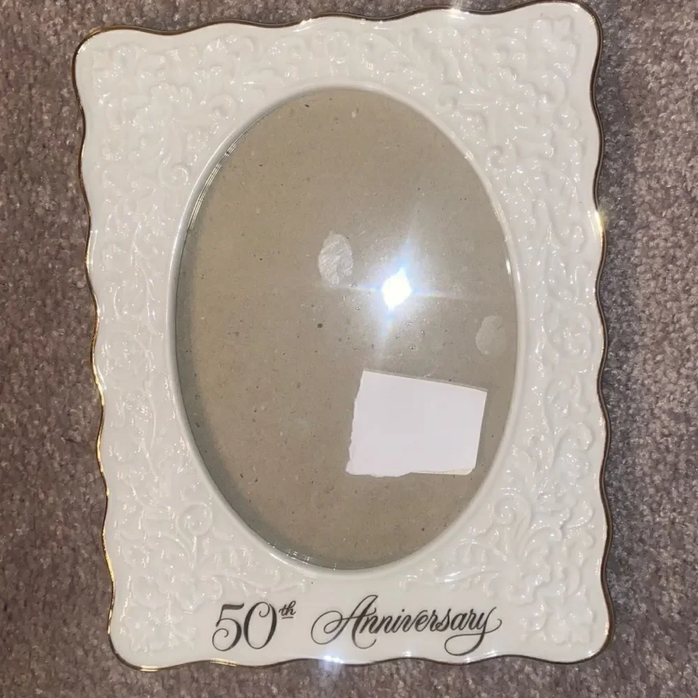 Hallmark 50th Anniversary Oval Gold Foil Ceramic Picture Frame!